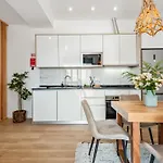 The Spot Apartment *