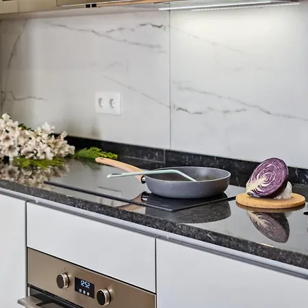 Apartment The Spot Funchal (Madeira)